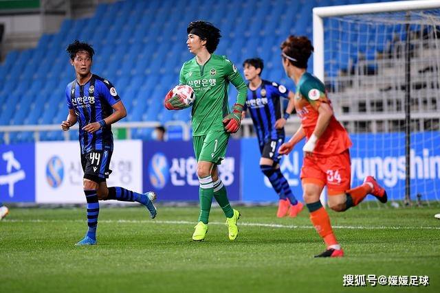 曼联欲抢先签下切尔西目标，6200万镑争购伯恩茅斯22岁中场